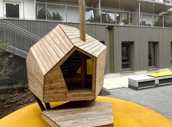 (1) R&uuml;sselsheim, Friedensplatz.JPG