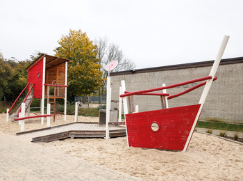 Wolfsburg, Peter-Pan-Schule (7).jpg